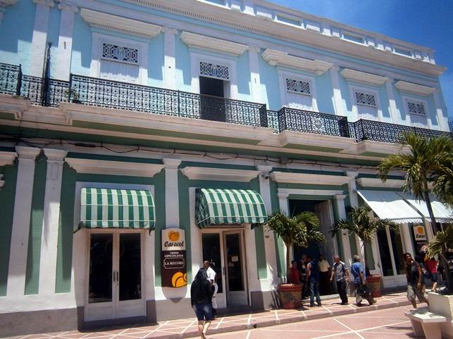 frente palacio asociacion cubana artesanos acaa foto mireya ojeda