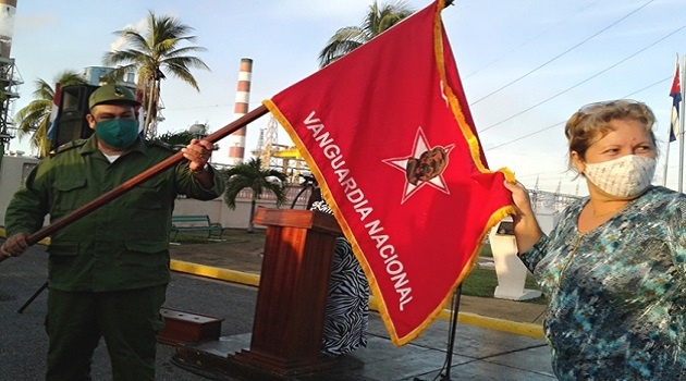Vanguardia Nacional por 40 aos Empresa Termoelctrica de Cienfuegos